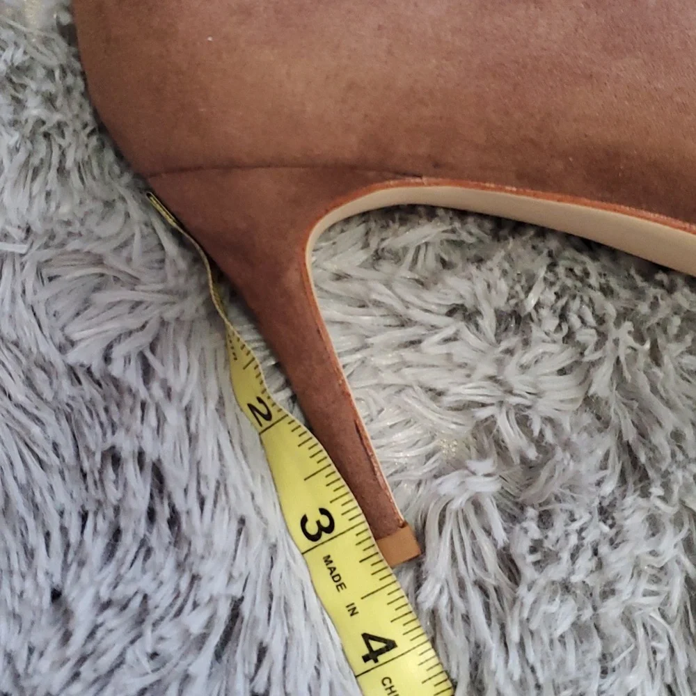 🆕️ A New Day Pumps - Picture 3 of 5